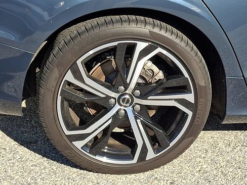 Used 2024 Volvo S60 B5 Plus AWD/4WD image 8