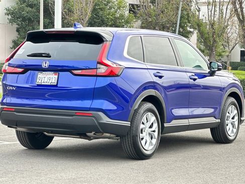 Certified 2025 Honda CR-V LX image 4