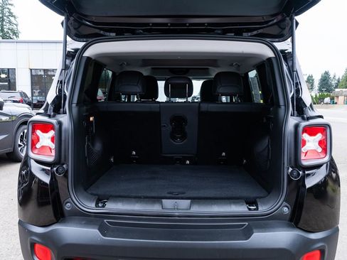 Used 2018 Jeep Renegade Trailhawk image 7