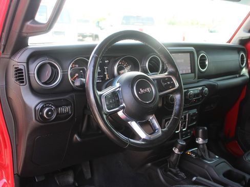 Used 2021 Jeep Wrangler Unlimited Sahara w/ LED Lighting Group AWD/4WD image 22