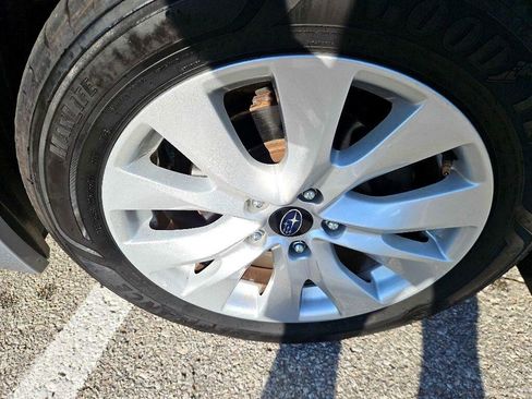 Used 2016 Subaru Legacy 2.5i Premium image 9