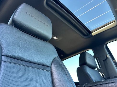 Used 2021 GMC Sierra 1500 Denali w/ Denali Ultimate Package image 19