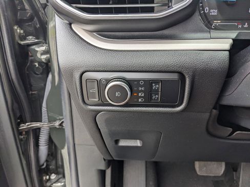 Used 2023 Ford Explorer XLT w/ Equipment Group 202A RWD image 31