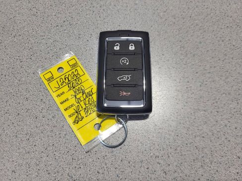 New 2025 Jeep Grand Cherokee Altitude image 28