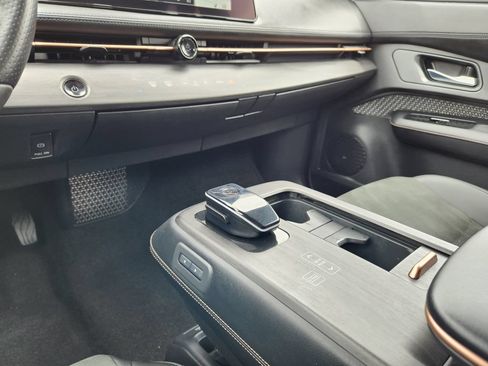 Certified 2023 Nissan Ariya FWD image 17