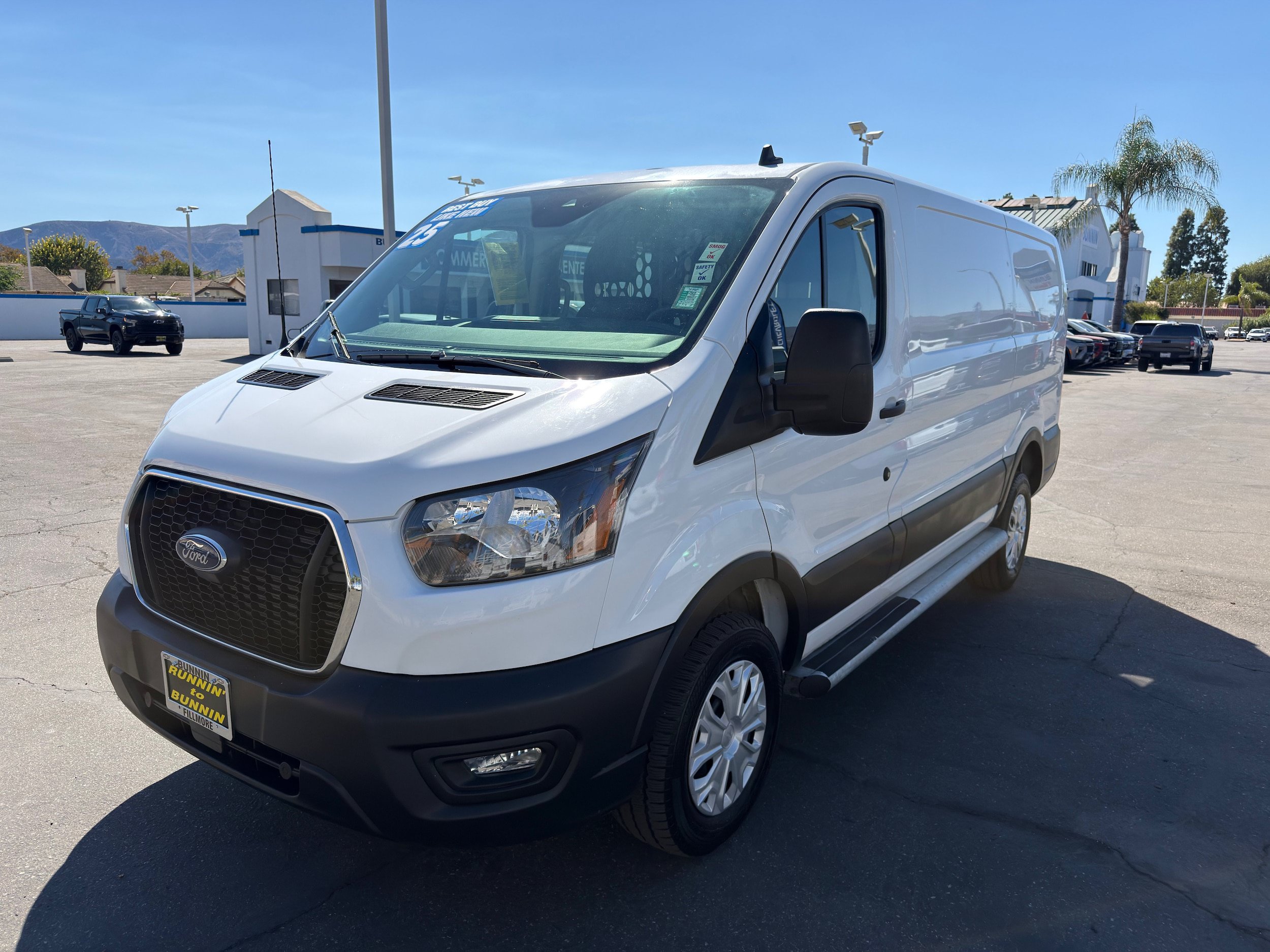 Used 2025 Ford Transit 250 Low Roof w/ Exterior Upgrade Package RWD image 4