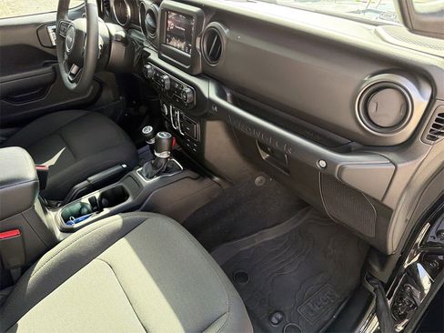 Used 2023 Jeep Wrangler Sport S image 20