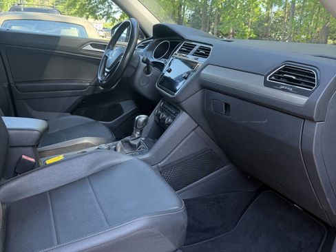 Used 2019 Volkswagen Tiguan SE w/ 3rd Row Seat Package image 23