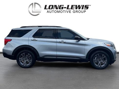 Used 2023 Ford Explorer XLT w/ Equipment Group 202A RWD image 8