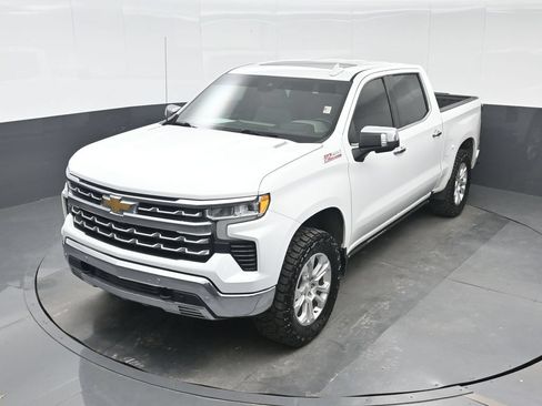 Used 2022 Chevrolet Silverado 1500 LTZ w/ LTZ Premium Package AWD/4WD image 16