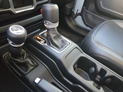 Used 2023 Jeep Wrangler Sport image 22