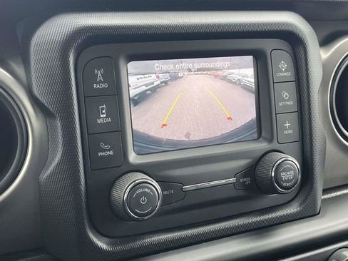 Used 2021 Jeep Wrangler Unlimited Sport image 29