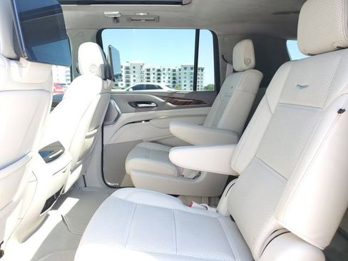 Certified 2023 Cadillac Escalade ESV Sport Platinum w/ LPO, ONYX Package AWD/4WD image 24