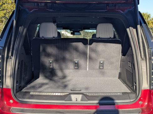 New 2025 Chevrolet Suburban Premier image 14