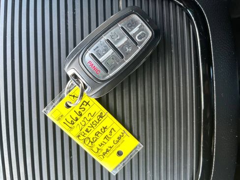 Used 2022 Chrysler Pacifica Limited w/ S Appearance Package FWD image 33