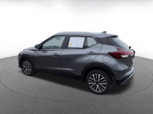 Used 2024 Nissan Kicks SV image 10