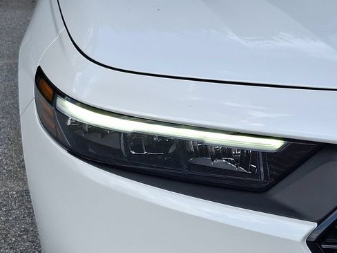 Used 2024 Honda Accord EX image 9