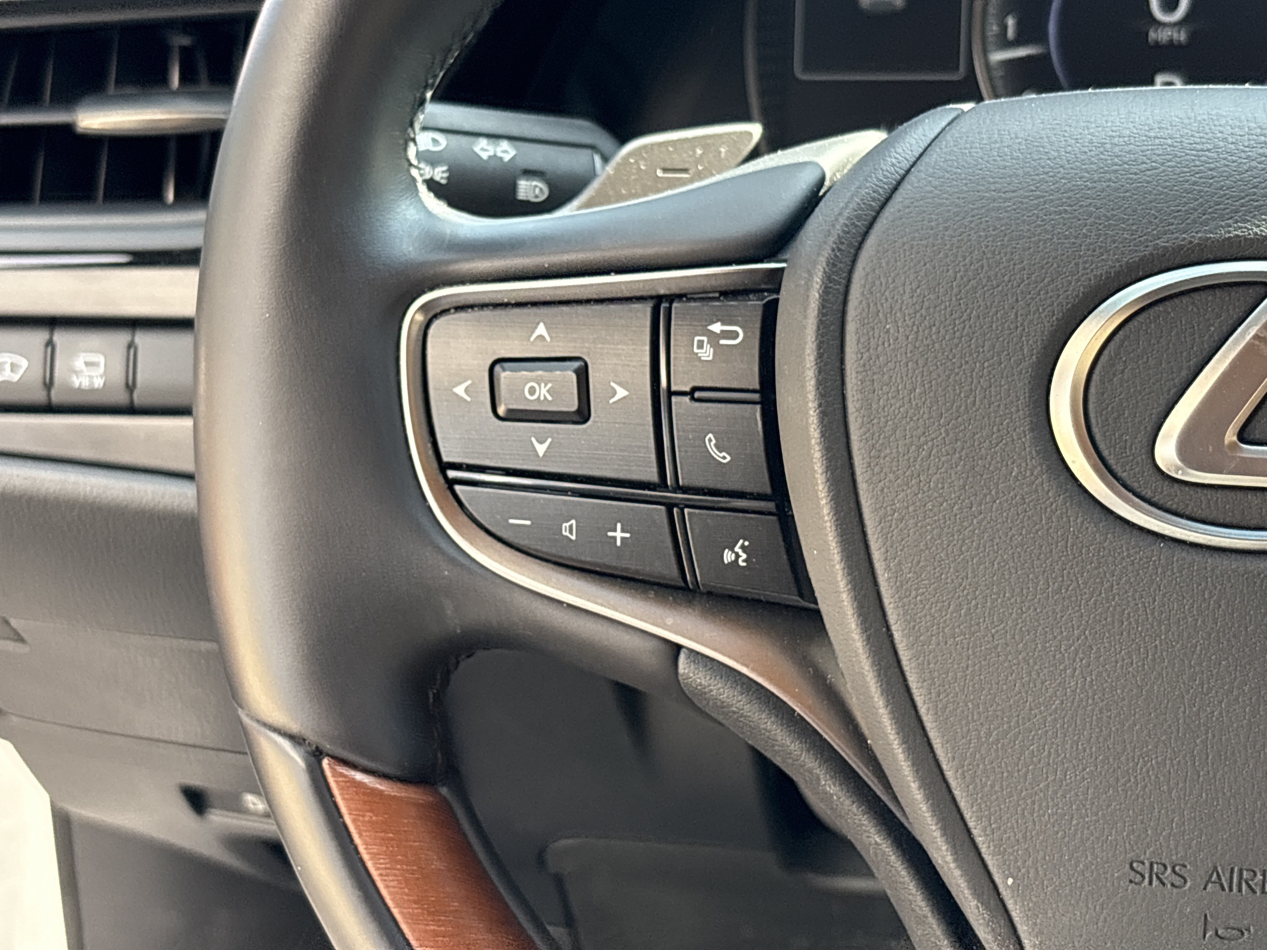 Used 2025 Lexus ES 350 Ultra Luxury FWD image 19