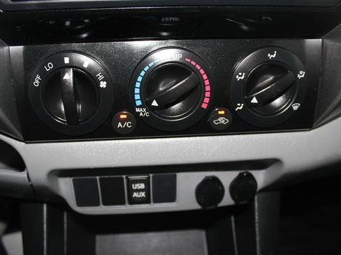 Used 2013 Toyota Tacoma 4x4 Double Cab w/ TRD Sport Pkg image 33