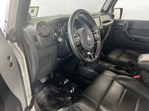 Used 2012 Jeep Wrangler Altitude image 9