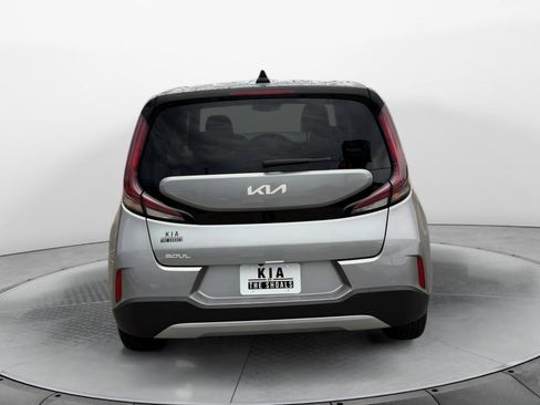 Used 2024 Kia Soul S FWD image 4