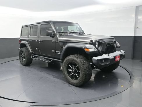 Used 2018 Jeep Wrangler Unlimited Sport AWD/4WD image 10