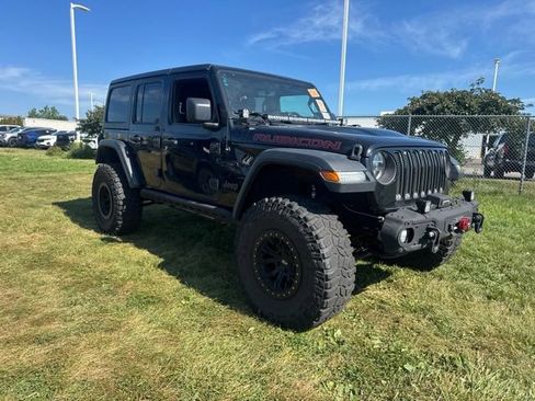 Used 2022 Jeep Wrangler Unlimited Rubicon w/ LED Lighting Group AWD/4WD image 2