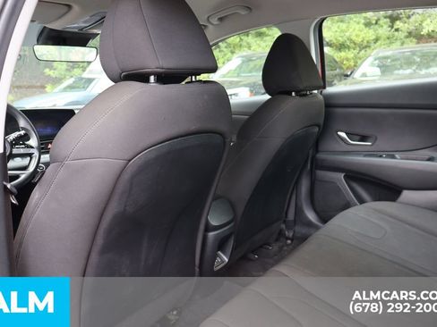 Used 2024 Hyundai Elantra SEL FWD image 16