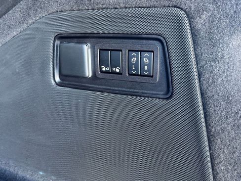 Used 2023 Cadillac Escalade ESV Sport Platinum w/ LPO, ONYX Package image 38