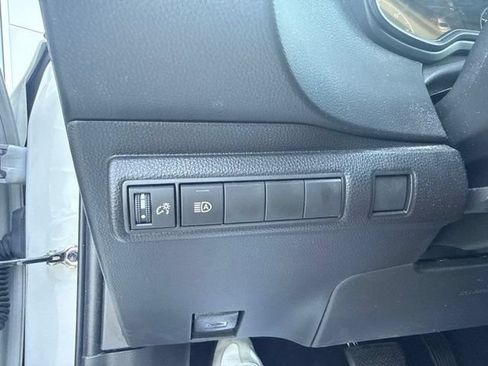 Used 2023 Toyota Corolla LE FWD image 17