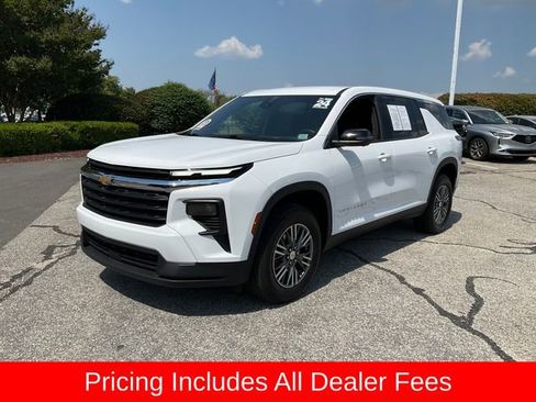 Used 2024 Chevrolet Traverse LS AWD/4WD image 1