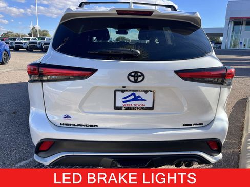 Used 2021 Toyota Highlander XSE image 4