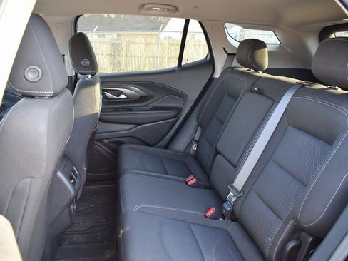 Used 2022 GMC Terrain SLE w/ Driver Convenience Package image 7