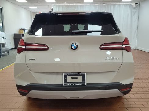 Certified 2026 BMW X3 xDrive30i w/ Premium Package AWD/4WD image 9