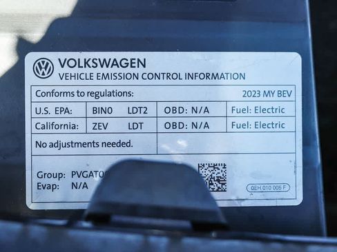 Used 2023 Volkswagen ID.4 Pro RWD image 28