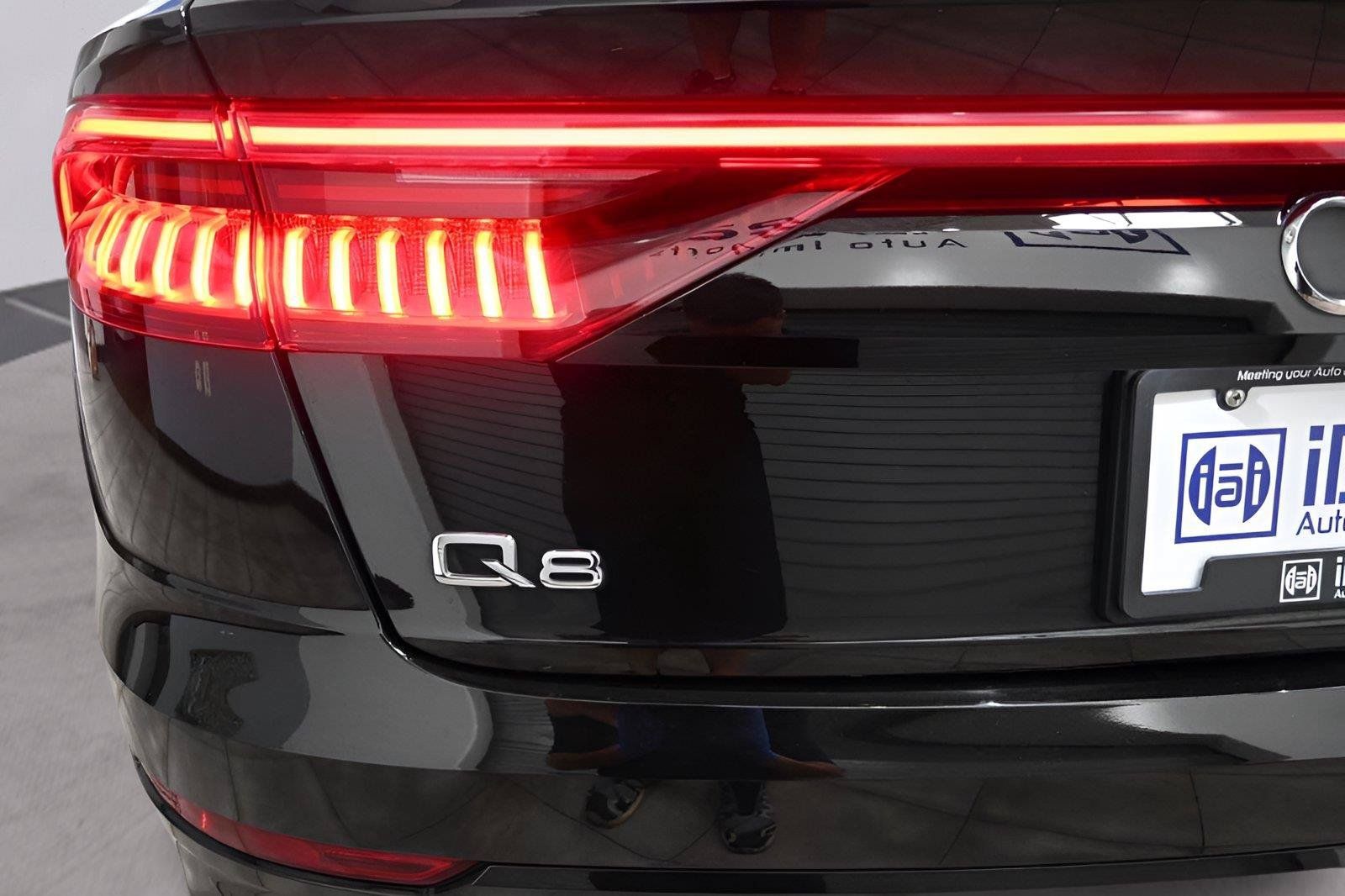 Used 2023 Audi Q8 Prestige AWD/4WD image 38
