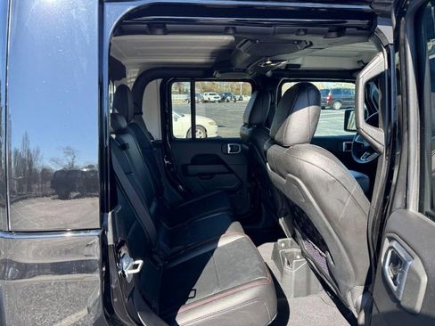 Used 2023 Jeep Gladiator Rubicon w/ LED Lighting Group image 10