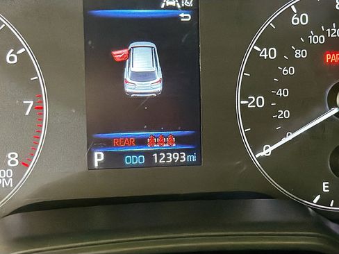 Used 2024 Toyota Corolla Cross L image 8