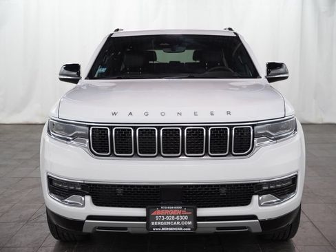 Used 2025 Jeep Wagoneer Series II AWD/4WD image 2