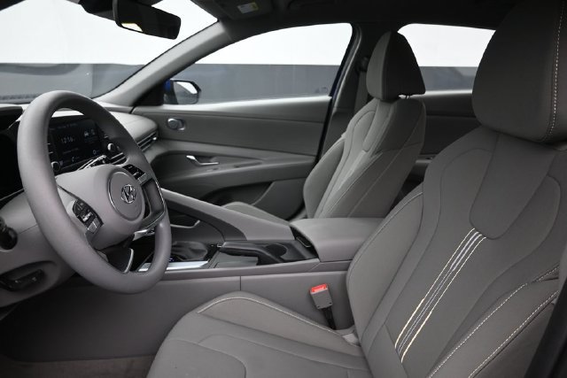 Used 2023 Hyundai Elantra SEL FWD image 10