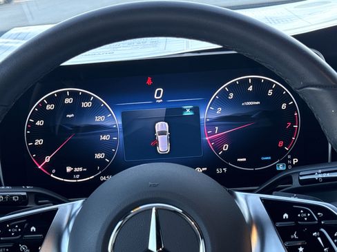 Certified 2025 Mercedes-Benz GLC 300 image 38