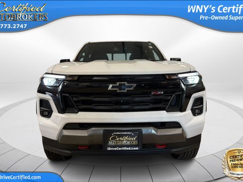 Used 2023 Chevrolet Colorado Z71 w/ Z71 Convenience Package 2 AWD/4WD image 2
