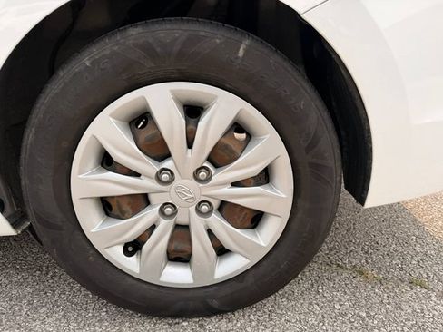 Used 2021 Hyundai Accent SE FWD image 27