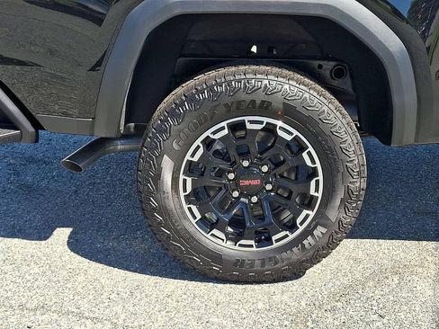 New 2026 GMC Canyon AT4 w/ Technology Plus Package AWD/4WD image 5