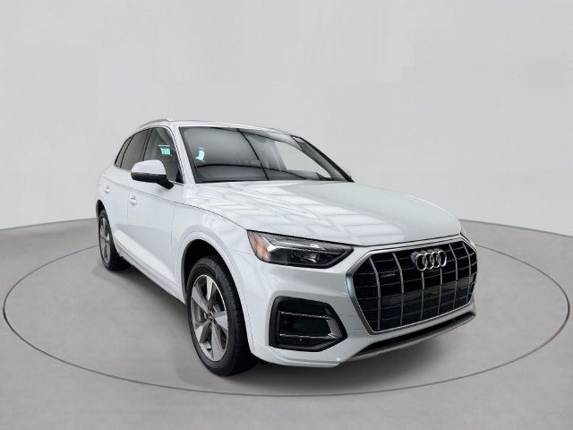 Certified 2023 Audi Q5 Premium Plus w/ Premium Plus Package AWD/4WD image 4