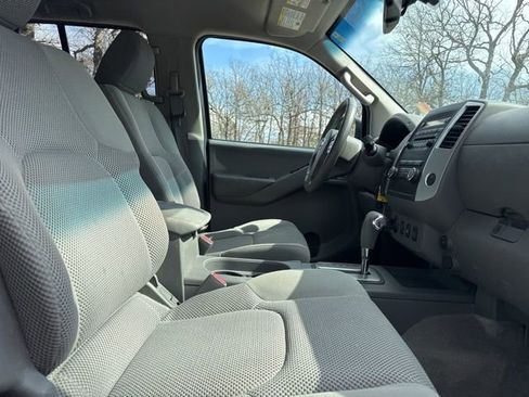 Used 2012 Nissan Frontier SV w/ SV Premium Utility Pkg image 24