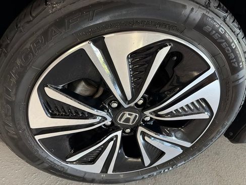 Used 2018 Honda Civic EX-L image 11