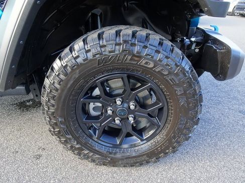 Used 2024 Jeep Wrangler Unlimited image 33