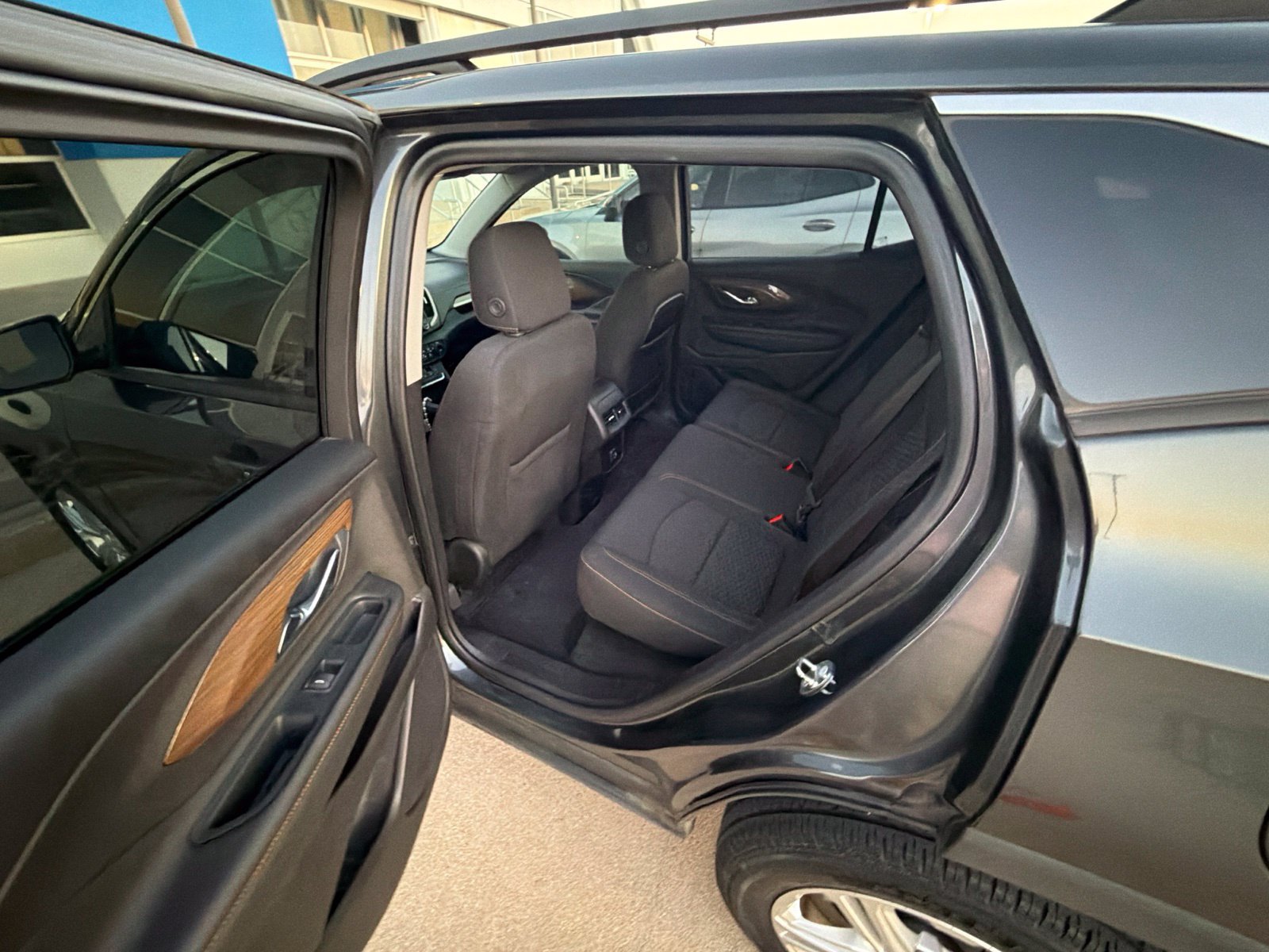 Used 2018 GMC Terrain SLE w/ Driver Convenience Package FWD image 10