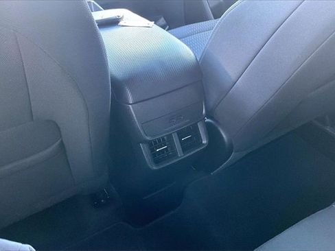 Used 2025 Chevrolet Equinox LT image 22